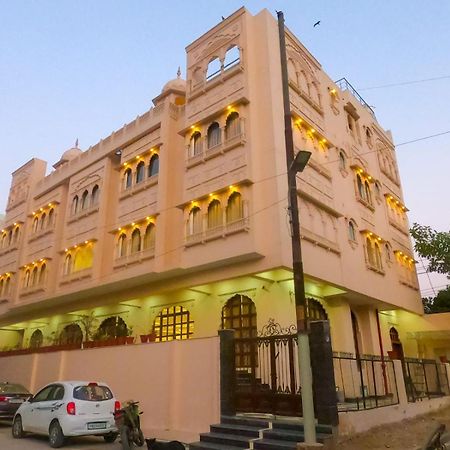 The Taj Vista Agra- Walking Distance To Taj Mahal Hotel Agra  Buitenkant foto