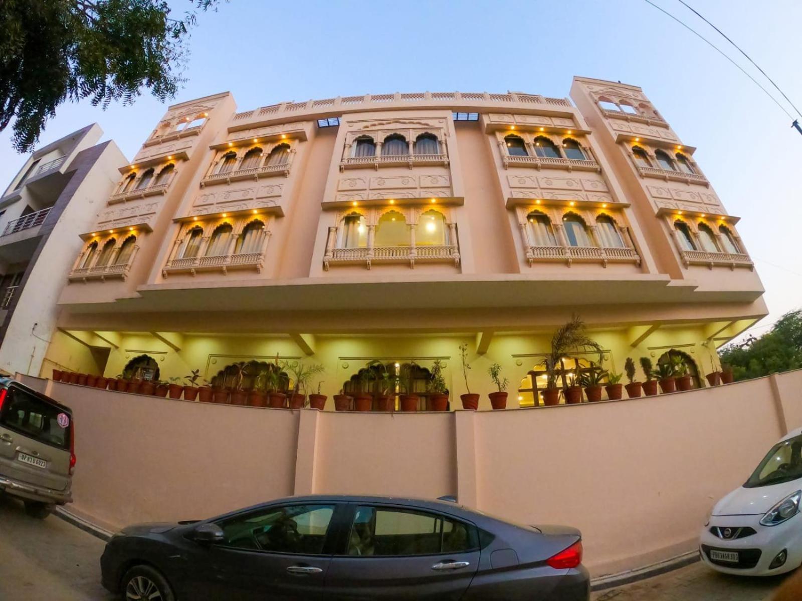 The Taj Vista Agra- Walking Distance To Taj Mahal Hotel Agra  Buitenkant foto